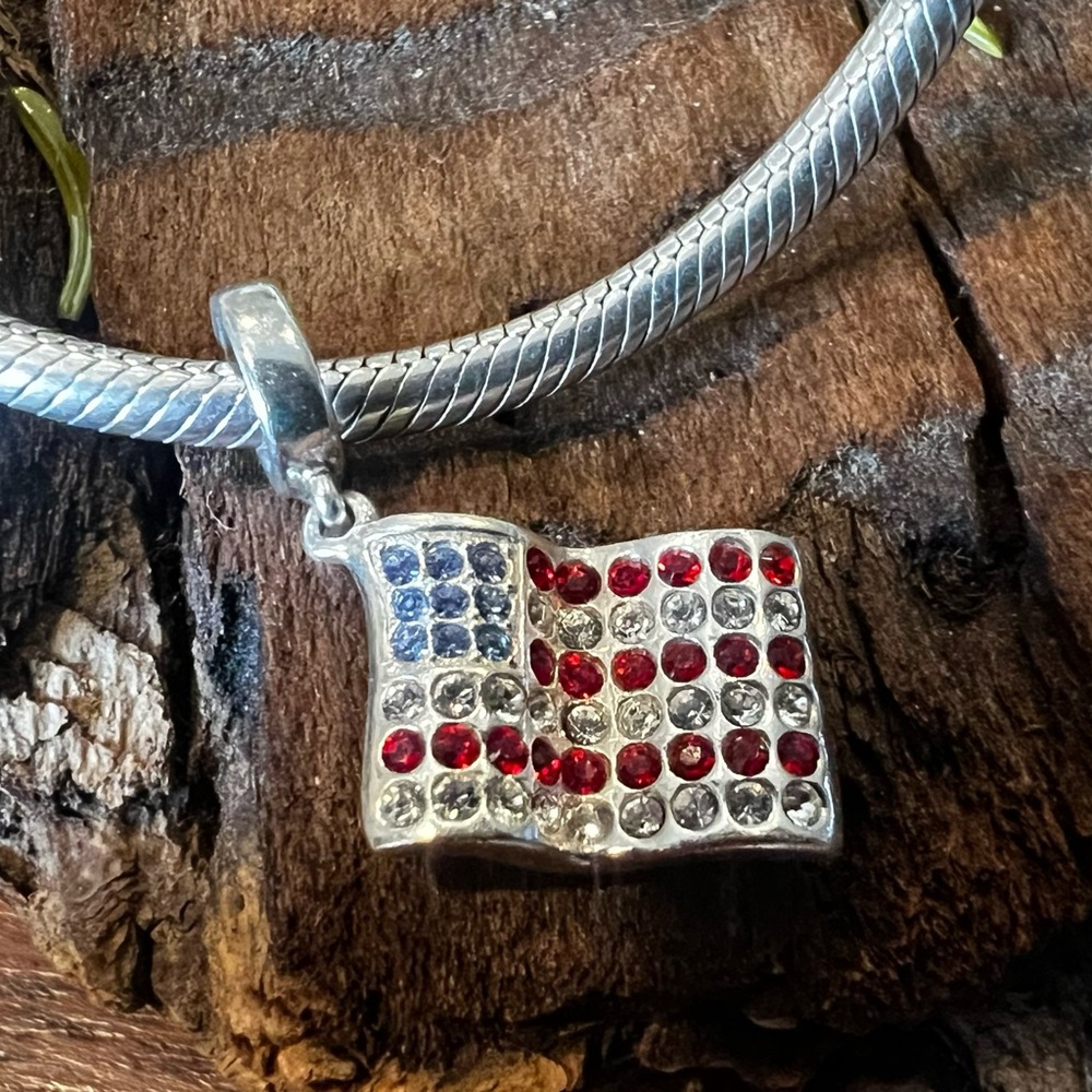 NWT Authentic Chamilia Swarovski American Flag Crystal Dangle Pendant Blue Red
